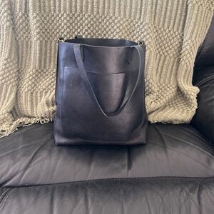 Black Medium Transport Tote